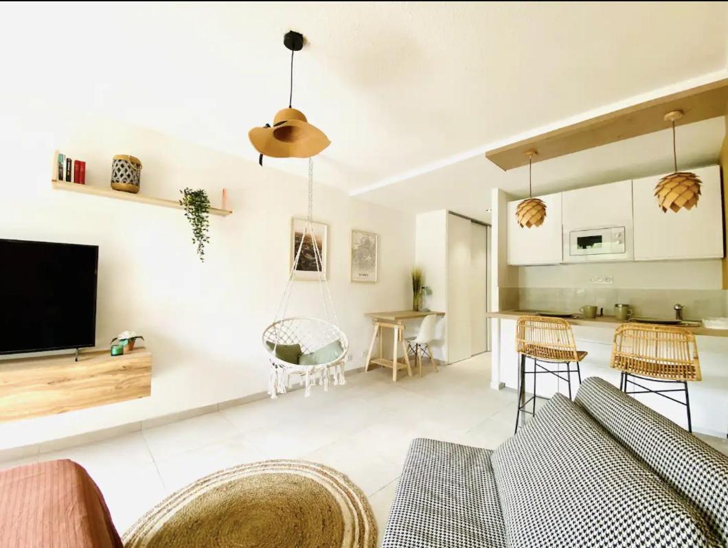 Studio Terrasse & Parking Gratuit En Residence Ним Экстерьер фото